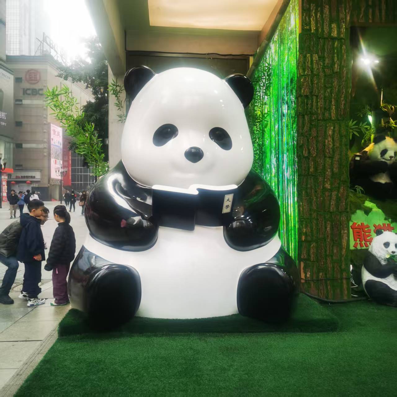 近期玻璃钢雕塑工程案例